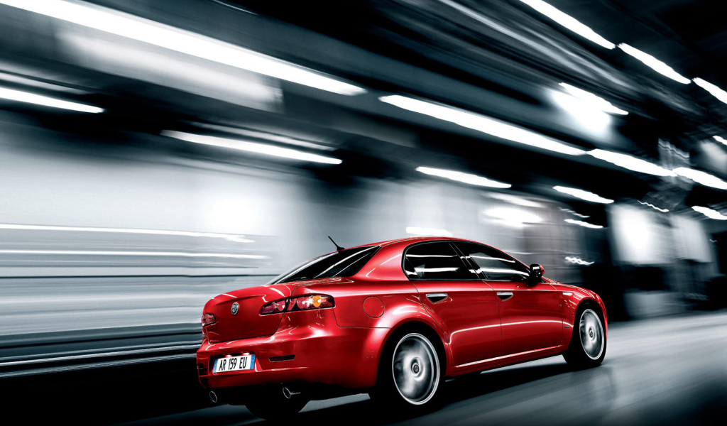 Автомобиль марки Alfa Romeo модели 159