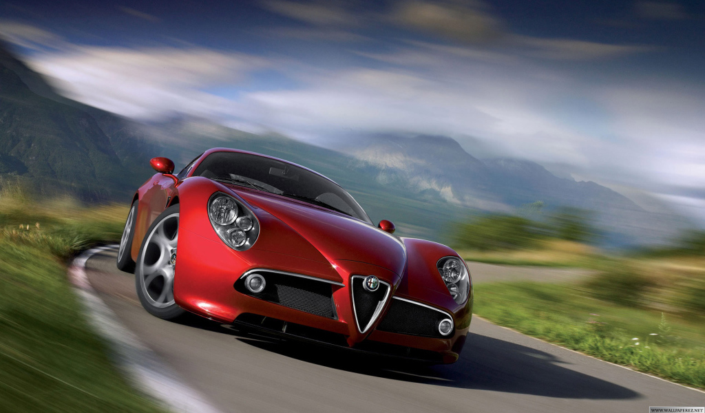 Автомобиль марки Alfa Romeo модели 8c competizione