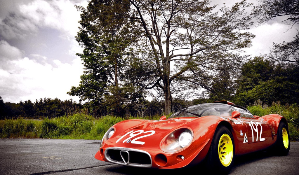 Автомобиль марки Alfa Romeo модели 33