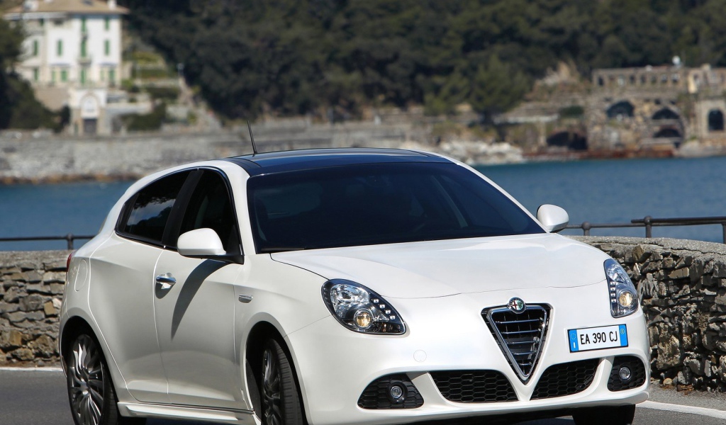 Дизайн автомобиля Alfa Romeo 145