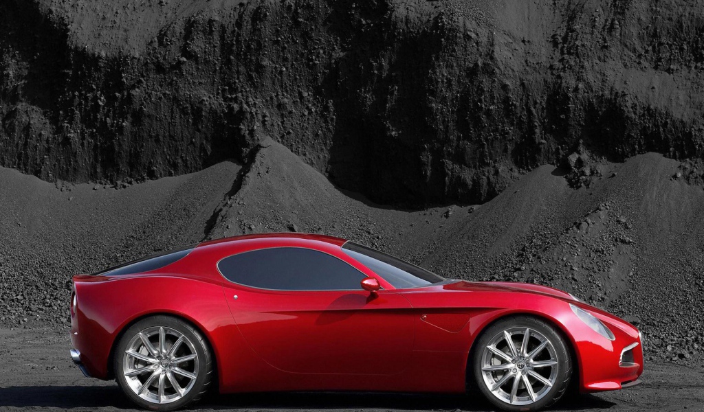 Новый автомобиль Alfa Romeo 8c competizione