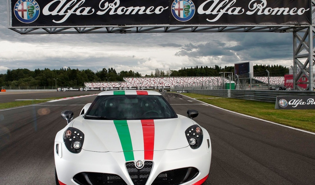 Фото автомобиля Alfa Romeo 4c