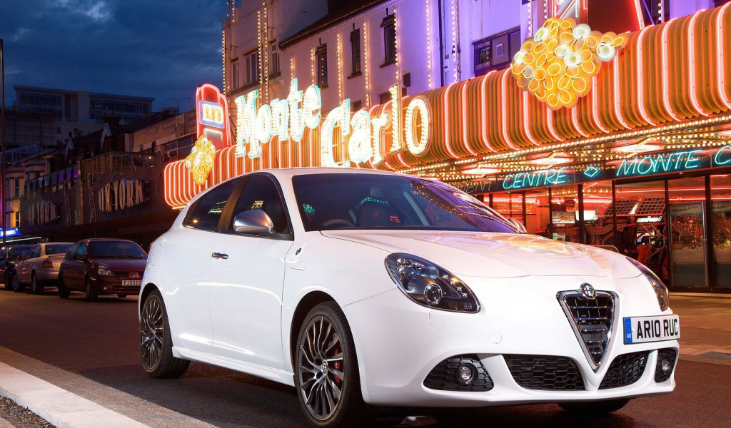 Надежный автомобиль Alfa Romeo giulia