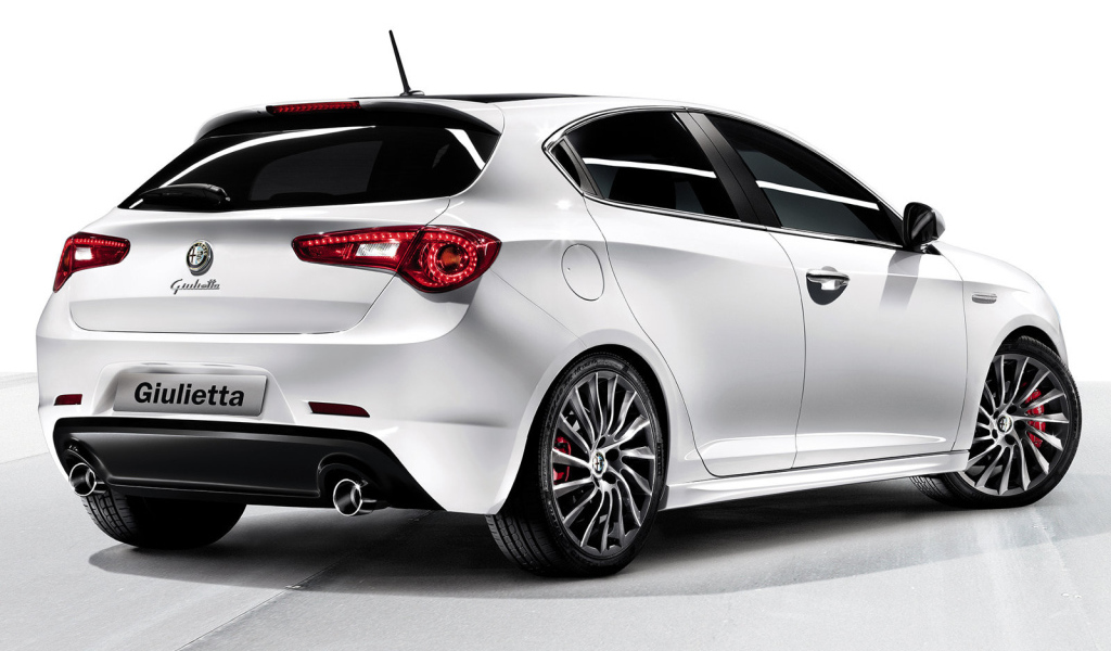 Надежная машина Alfa Romeo giulia