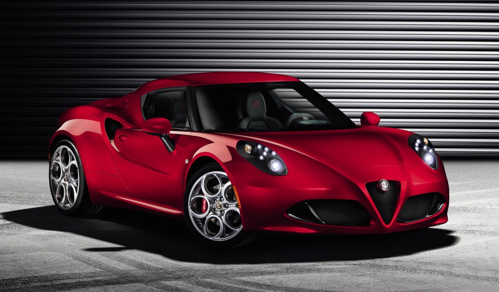 Надежный автомобиль Alfa Romeo gloria