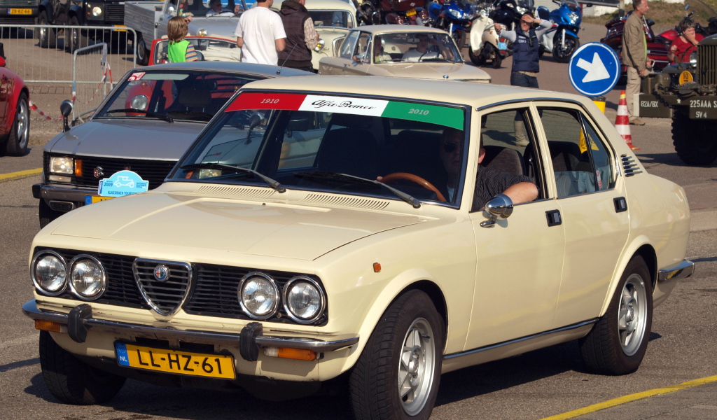 Новая машина Alfa Romeo alfetta
