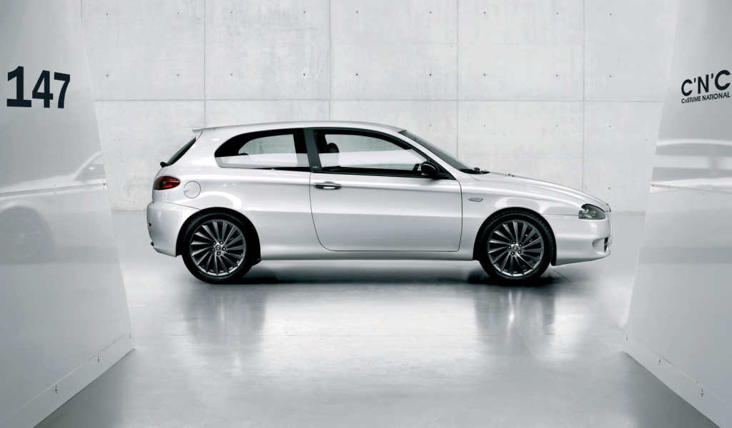 Надежный автомобиль Alfa Romeo 147