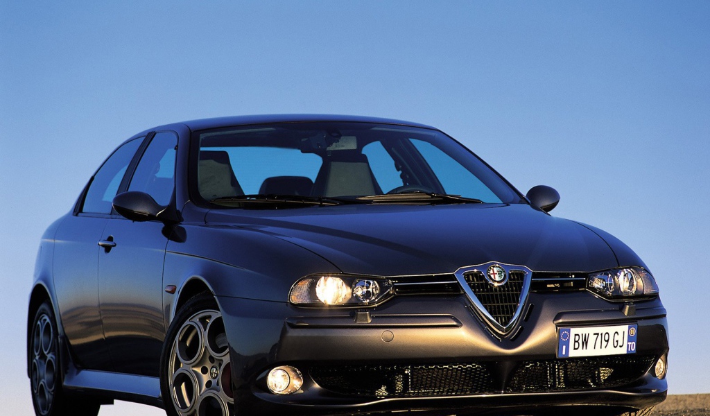 Надежный автомобиль Alfa Romeo 156