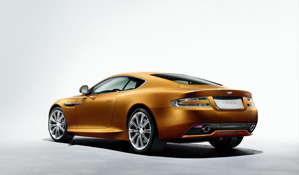 Красивый автомобиль Aston Martin virage в Москве