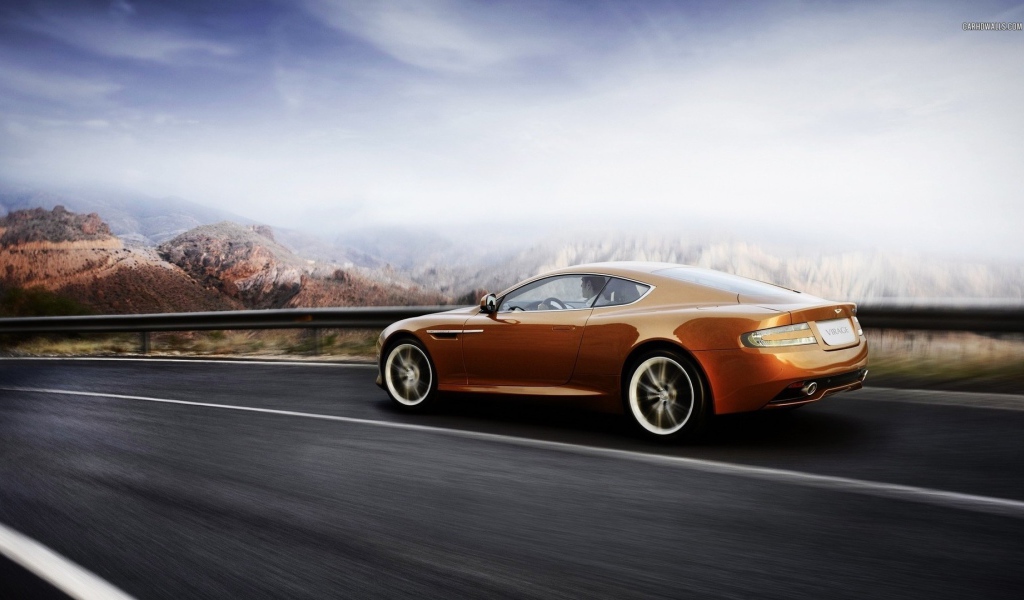 Автомобиль марки Aston Martin модели virage