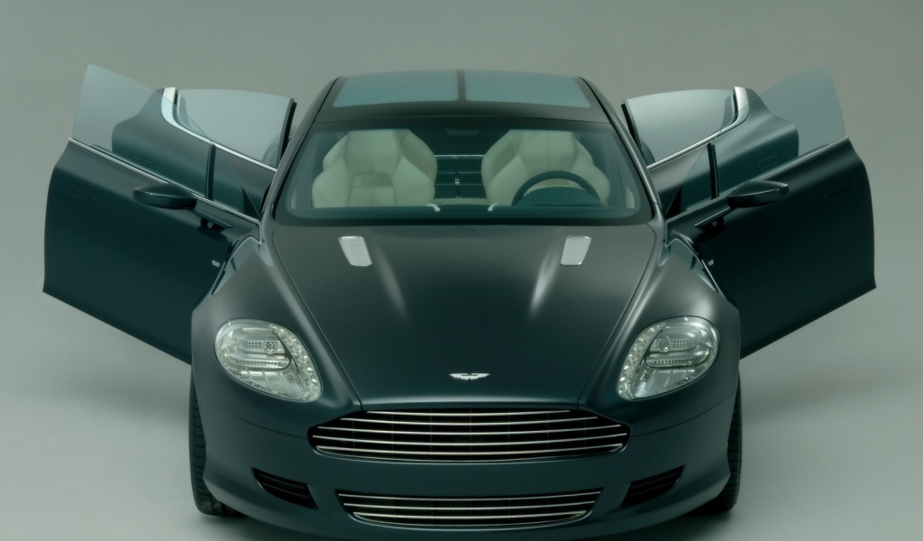 Новый автомобиль Aston Martin rapide