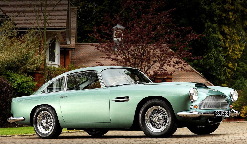Надежная машина Aston Martin db4