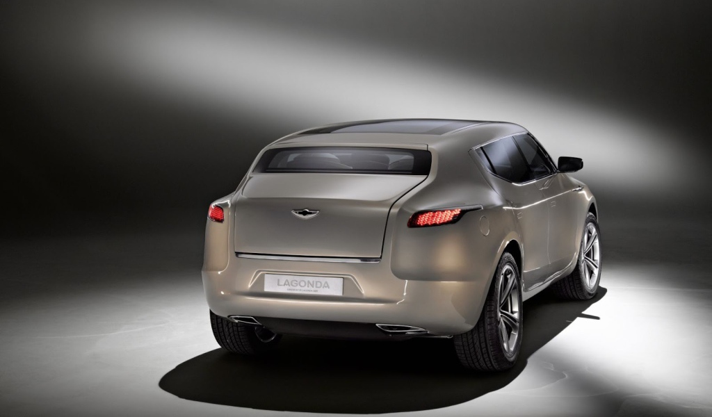 Надежный автомобиль Aston Martin lagonda