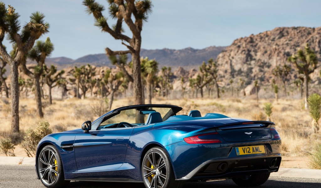 Надежная машина Aston Martin volante