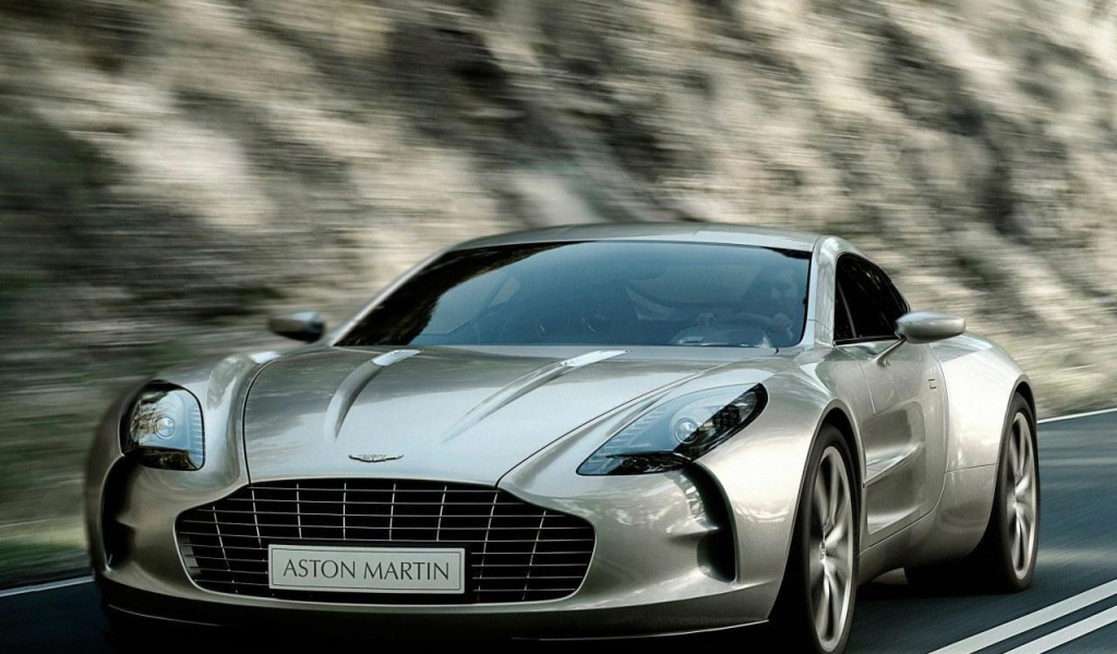 Стремительный Aston Martin one 77