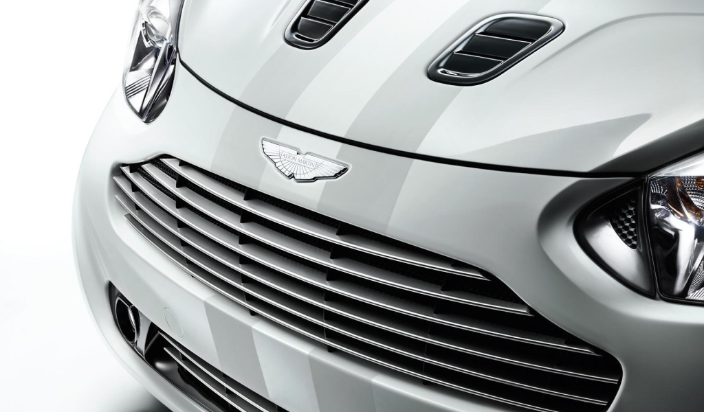 Тест драйв автомобиля Aston Martin cygnet