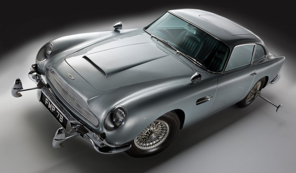 Надежная машина Aston Martin db5