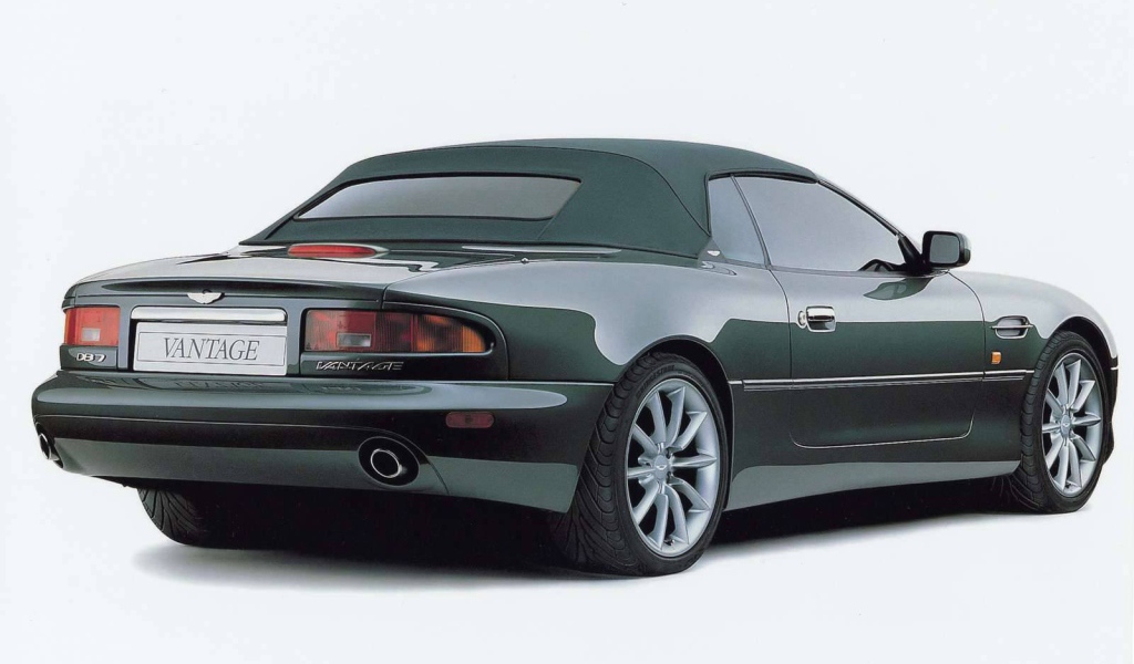 Надежная машина Aston Martin db7