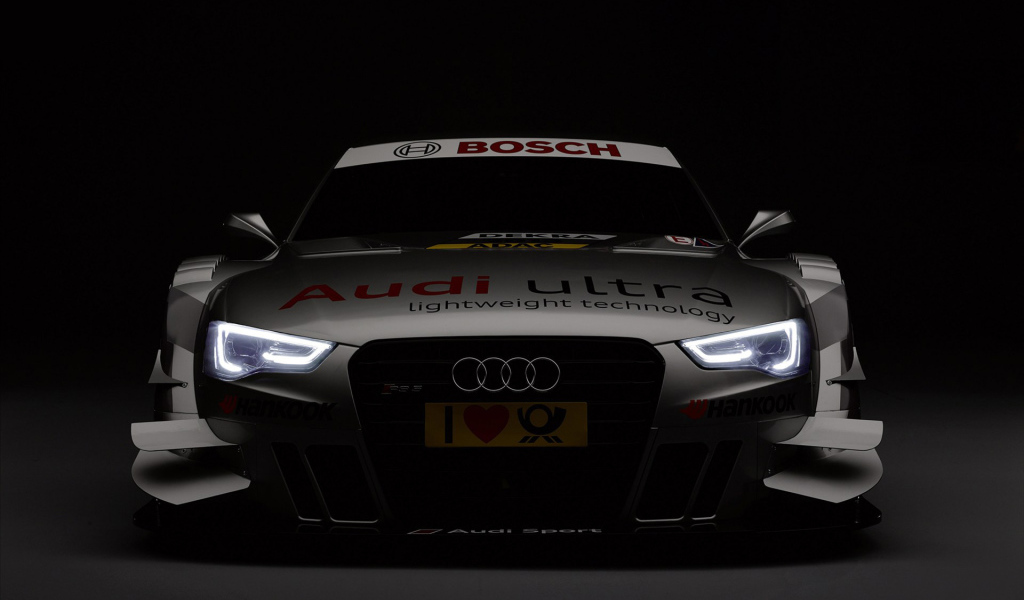 Новая машина Audi 2013