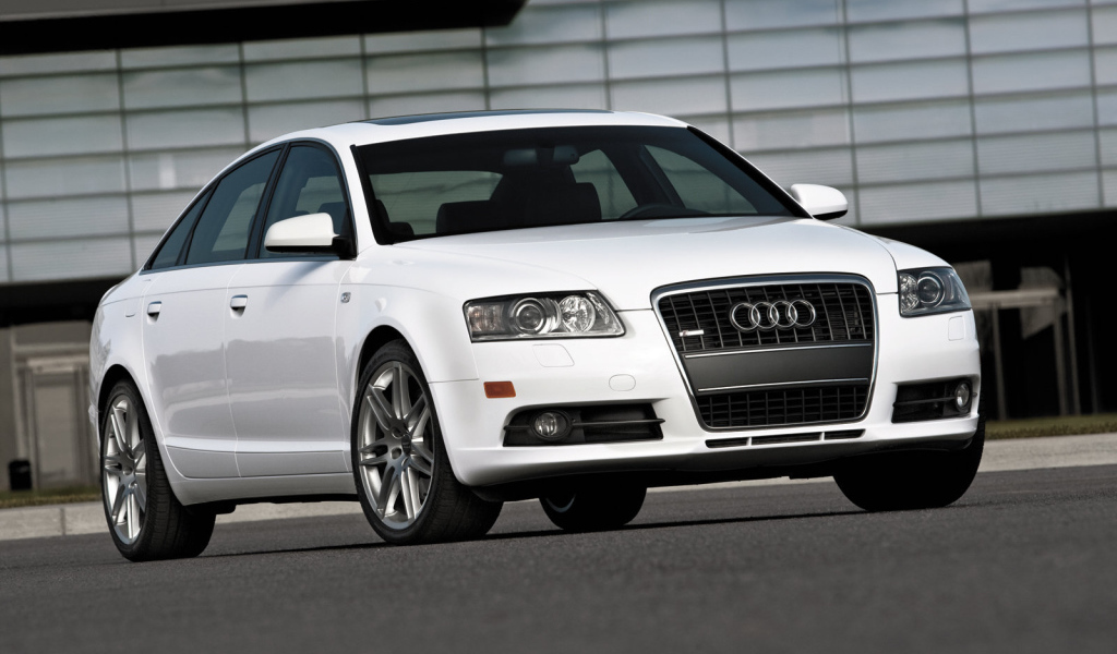 Красивый автомобиль Audi a6 в Москве