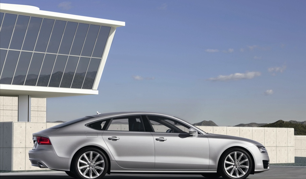 Красивый автомобиль Audi a7