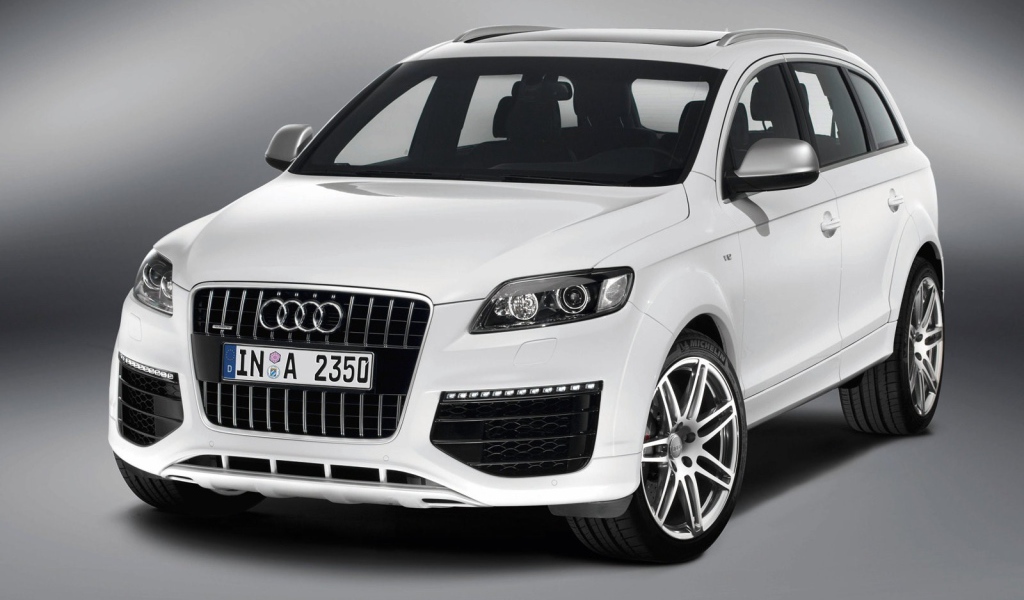 Автомобиль марки Audi модели q7