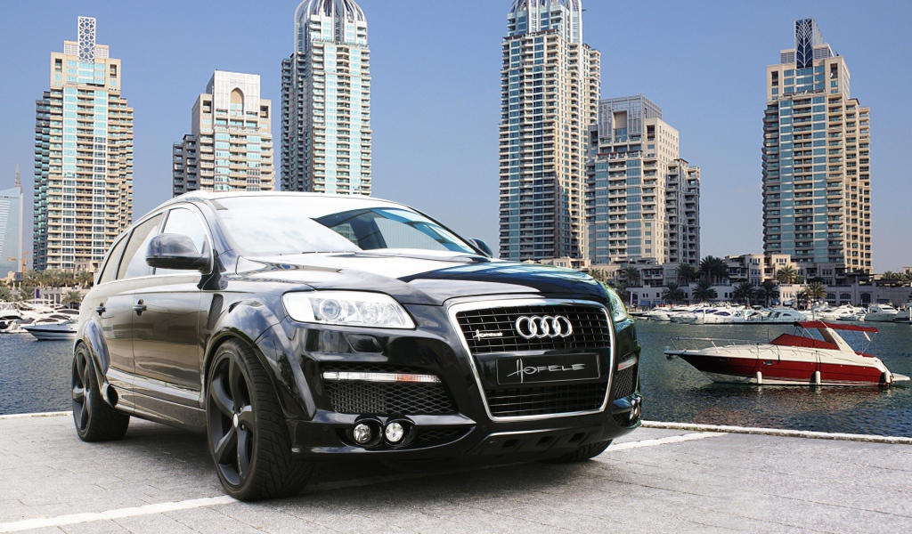 Роскошный Audi Q7