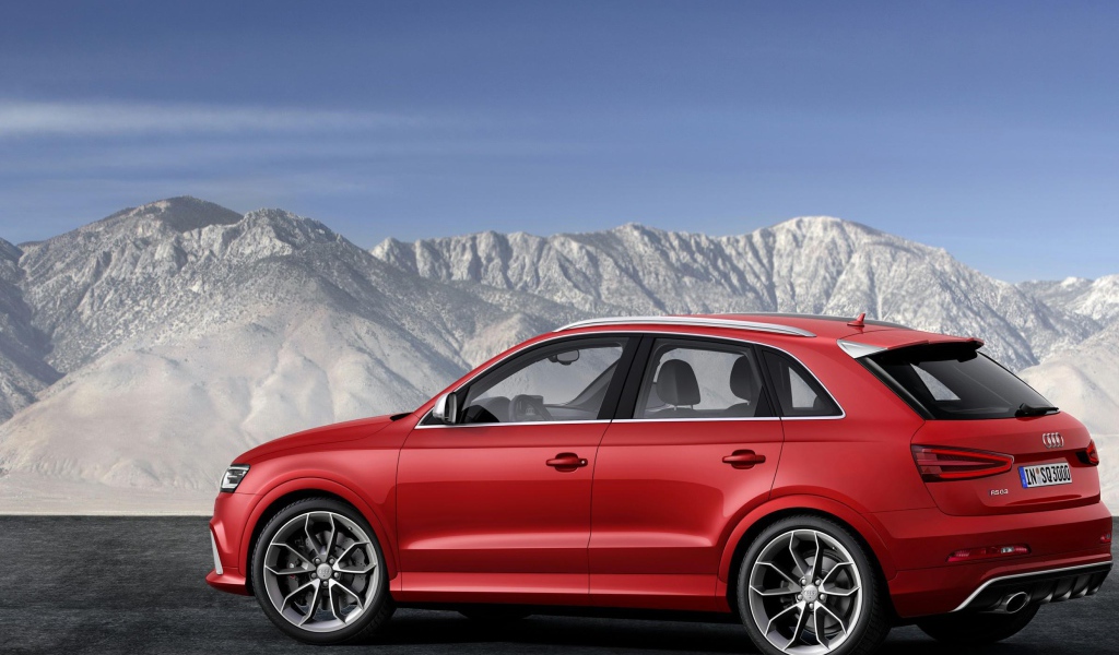 Новая машина Audi RS Q3 2014 года