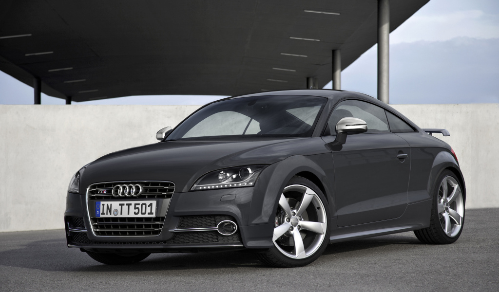 Новый автомобиль Audi TT 2014
