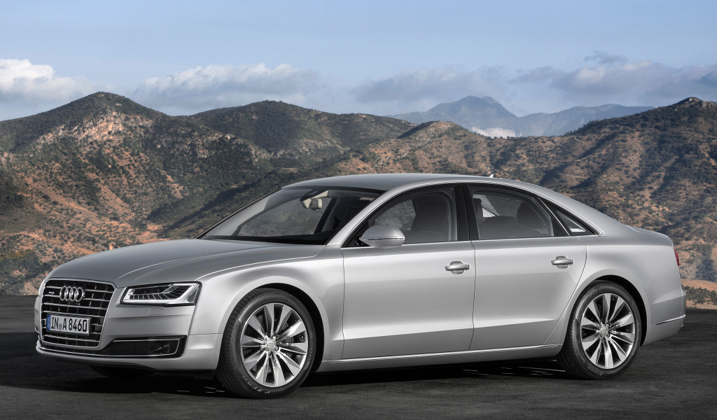 Надежная машина Audi A8 2014