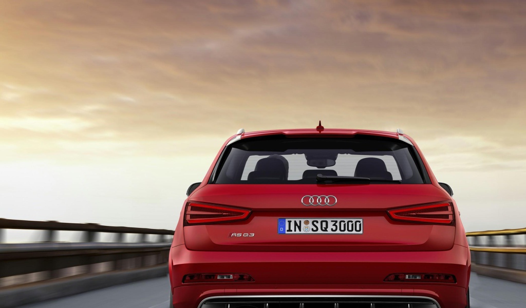 Надежная машина Audi RS Q3 2014 года