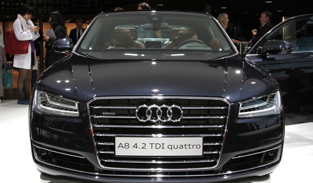 Тест драйв автомобиля Audi A8 2014