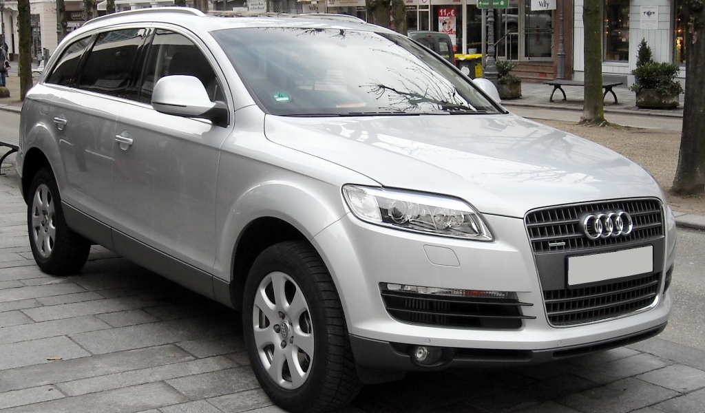 Городской зверь Audi Q7