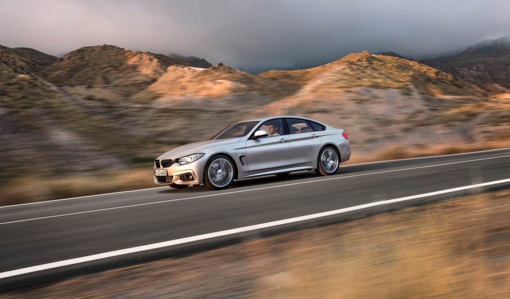 Красивый автомобиль BMW 4-series 2014