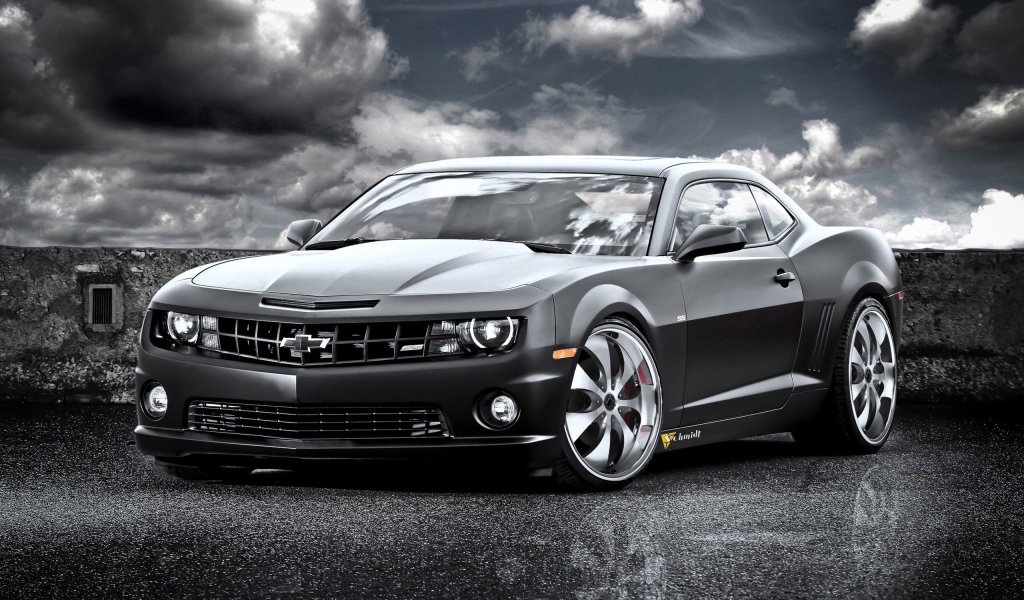 Черный Chevrolet Camaro SS