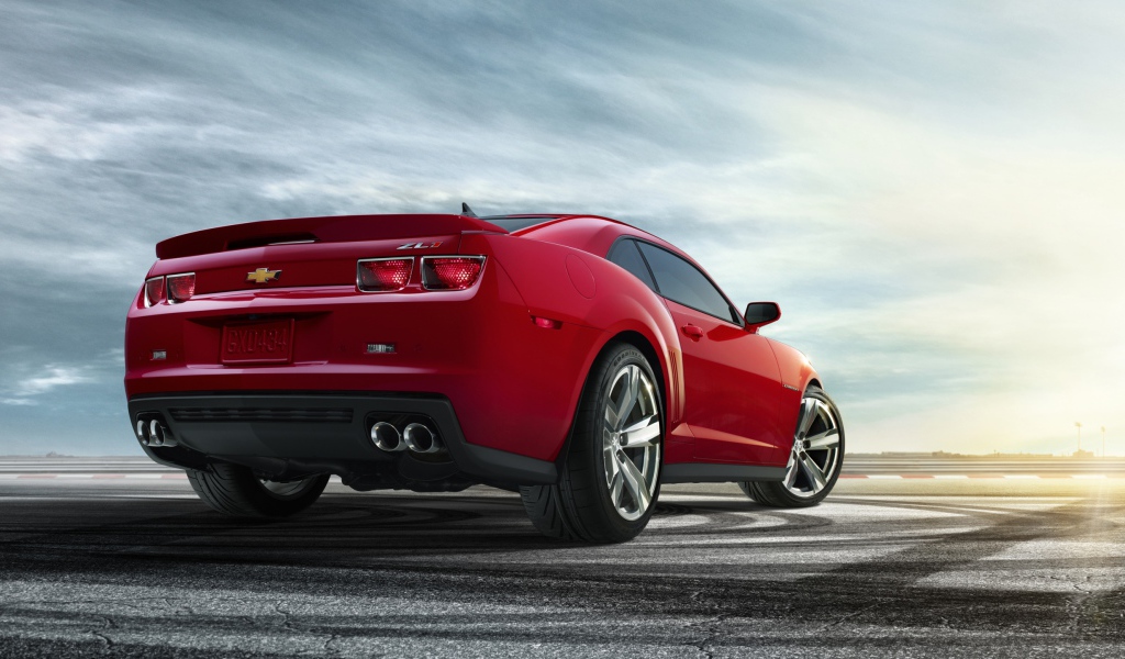 Красный Шевроле