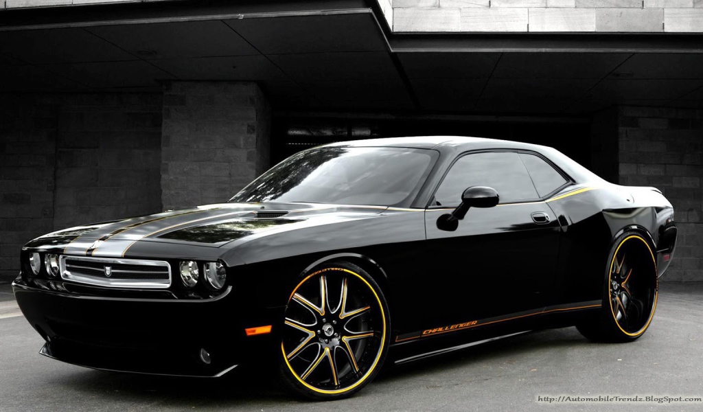 Роскошный Dodge Challenger