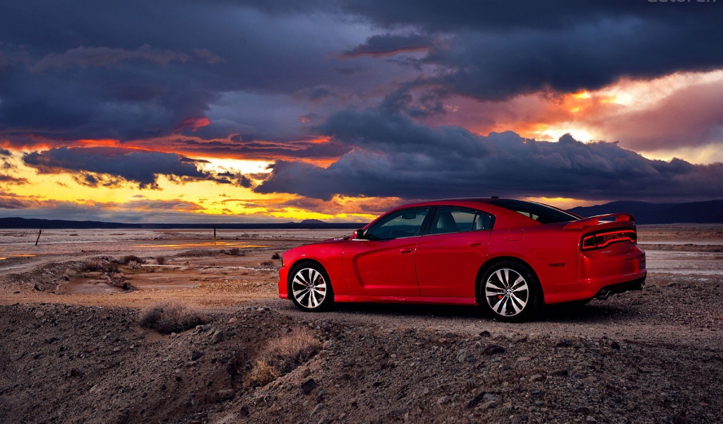 Dodge вечером у моря