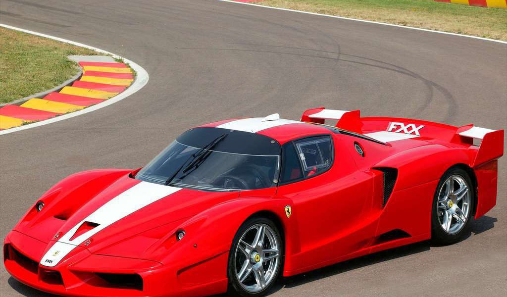 Гоночный Ferrari FXX