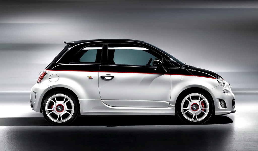 Новая машина Fiat 500