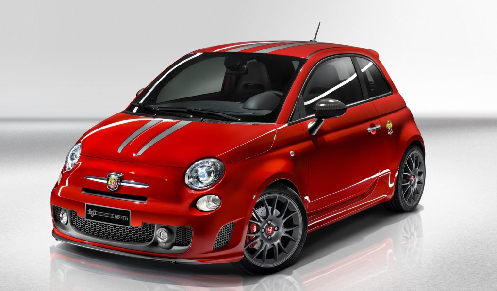 Новый автомобиль Fiat 500