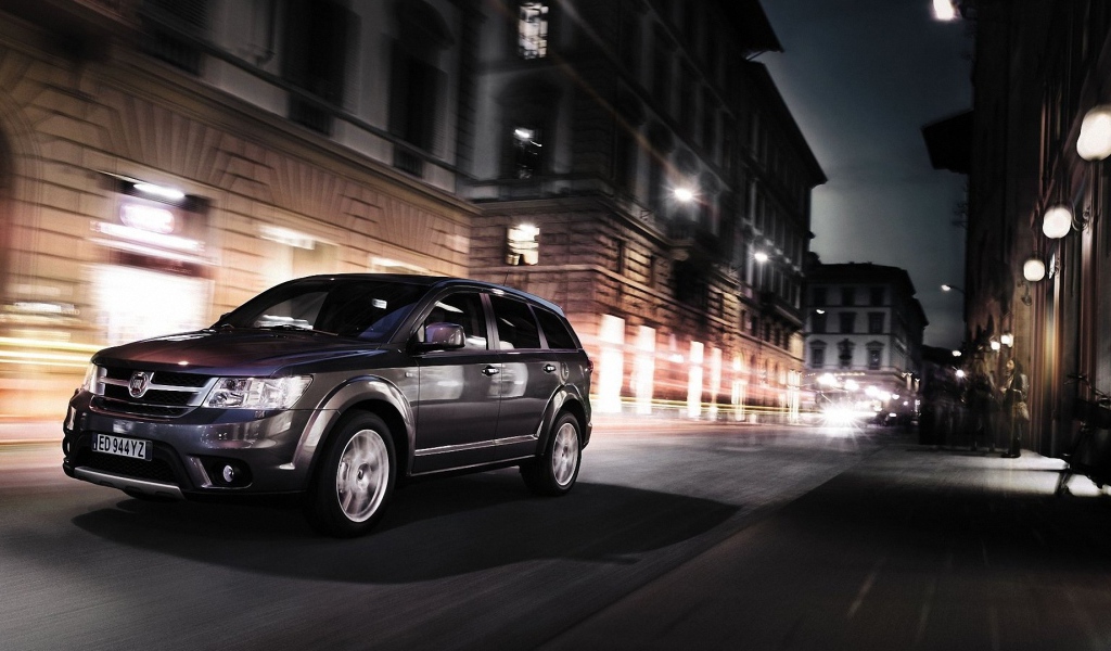 Фото автомобиля Fiat Freemont