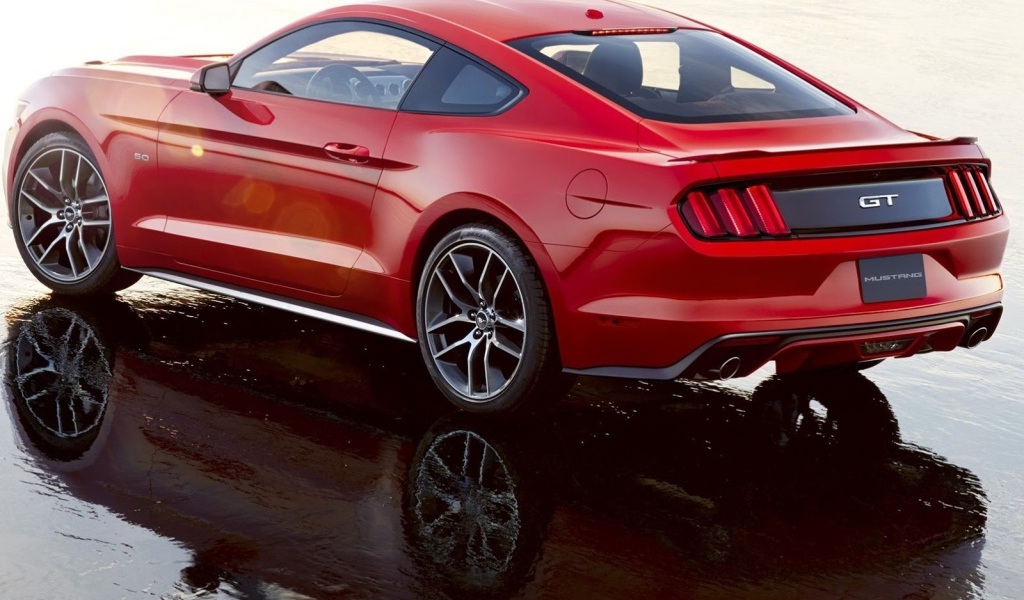 Новый автомобиль Ford Mustang 2014 года
