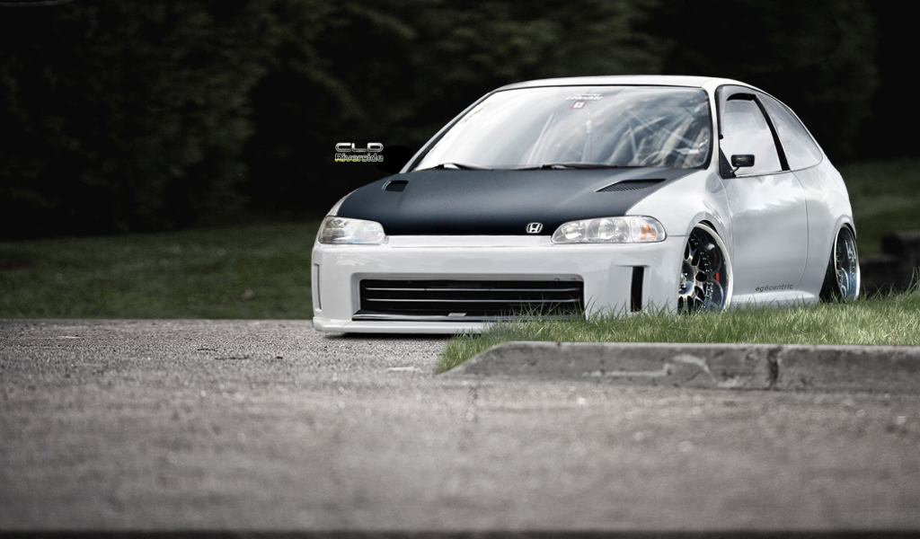 Красивый автомобиль Honda Civic 5D в Москве