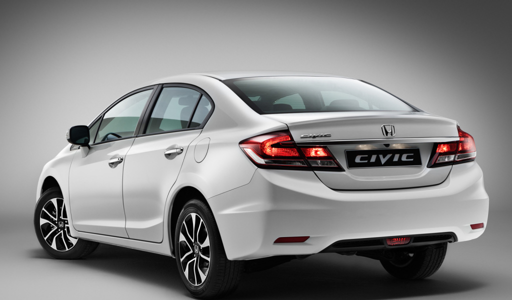 Автомобиль марки Honda модели Civic 4D