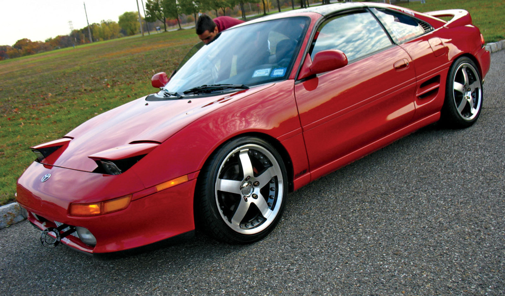 Автомобиль марки Honda модели Prelude club