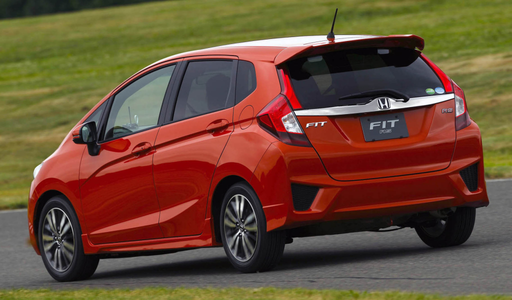 Новый автомобиль Honda Fit 2014