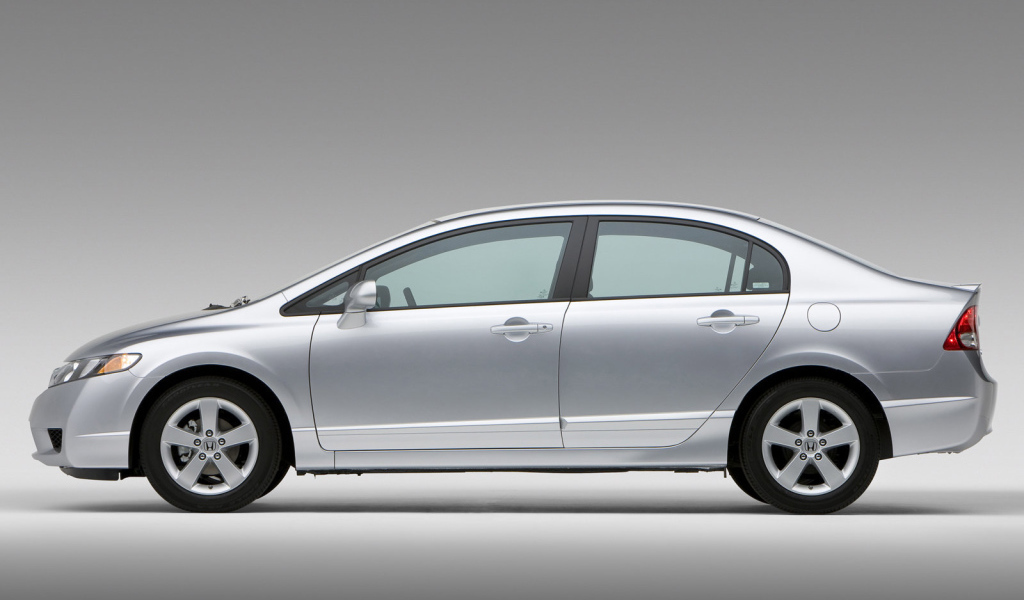 Надежная машина Honda Civic 4D