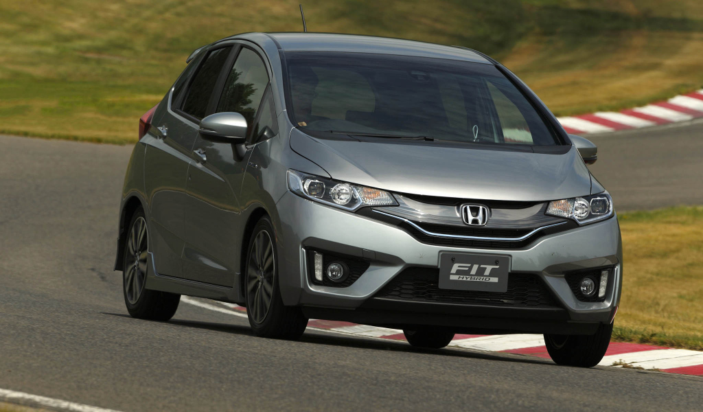 Надежный автомобиль Honda Fit 2014