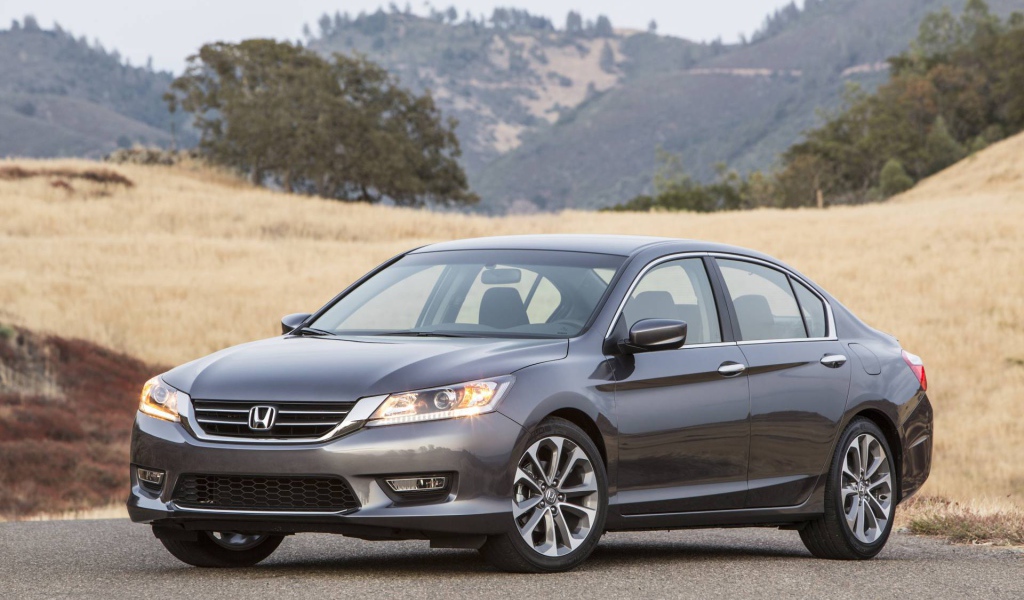 Тест драйв автомобиля Honda Accord 2013